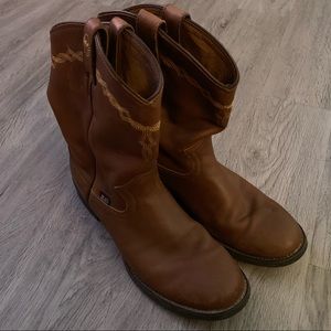 Justin Short Round-toe Boots